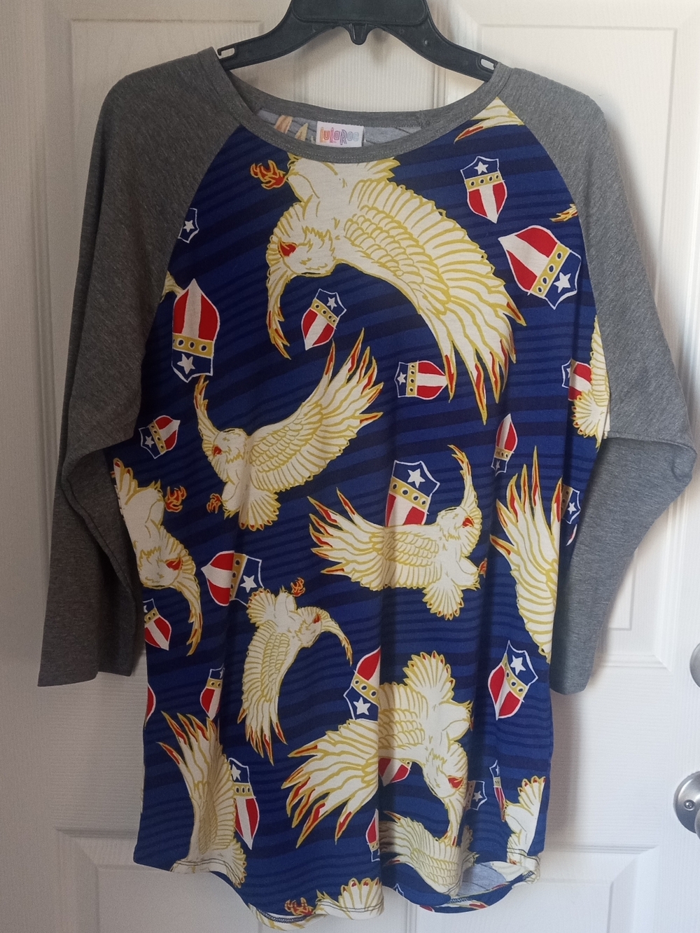 LuLaRoe Gray Raglan Tee with Multicolor Logo Accents